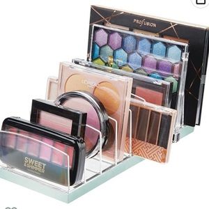Brand new mint green& clear 9 compartment cosmetic pallet or stationary holder